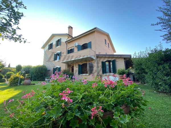 casa indipendente in vendita a Rosignano Marittimo in zona Rosignano Solvay