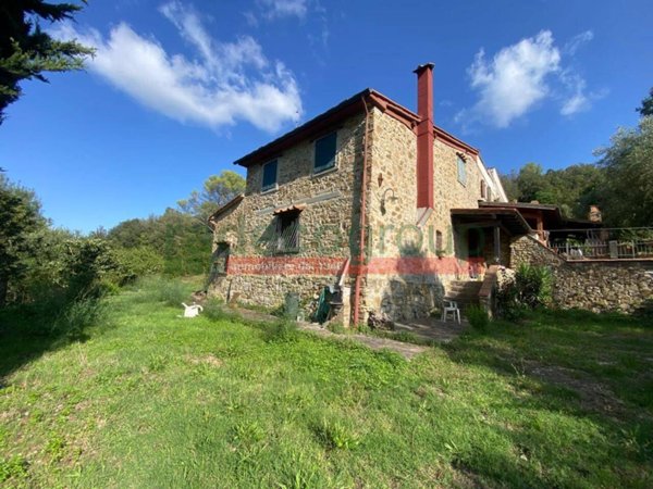 casa indipendente in vendita a Rosignano Marittimo in zona Castiglioncello