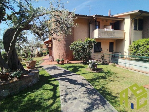 casa indipendente in vendita a Rosignano Marittimo