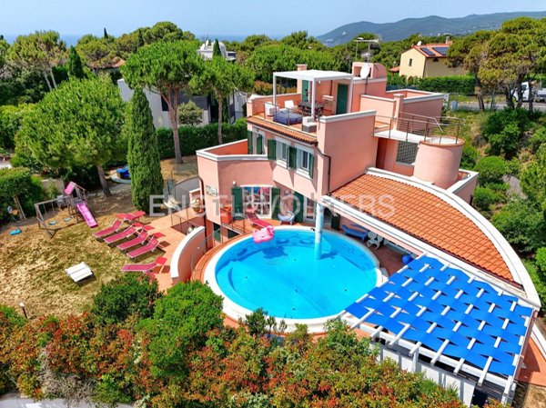 casa indipendente in vendita a Rosignano Marittimo in zona Castiglioncello