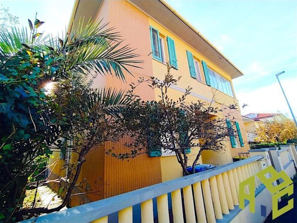 casa indipendente in vendita a Rosignano Marittimo in zona Rosignano Solvay