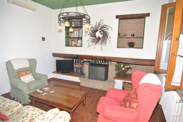 casa indipendente in vendita a Rosignano Marittimo in zona Gabbro