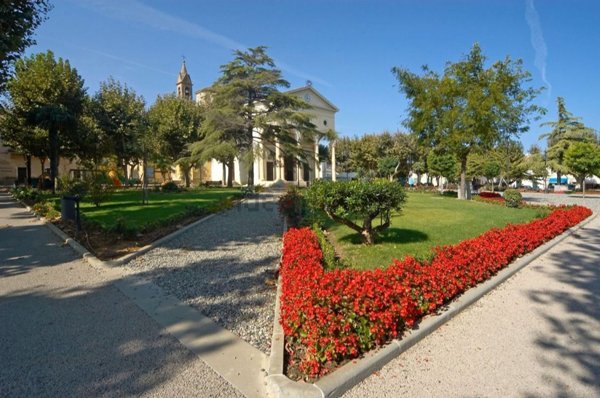 casa indipendente in vendita a Rosignano Marittimo in zona Vada