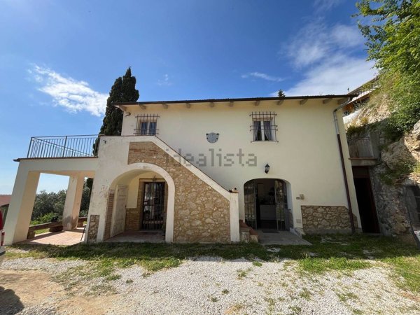 casa indipendente in vendita a Rosignano Marittimo