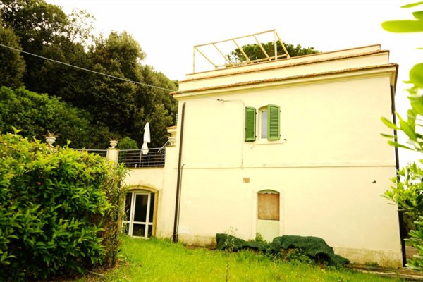 appartamento in vendita a Rosignano Marittimo in zona Castiglioncello