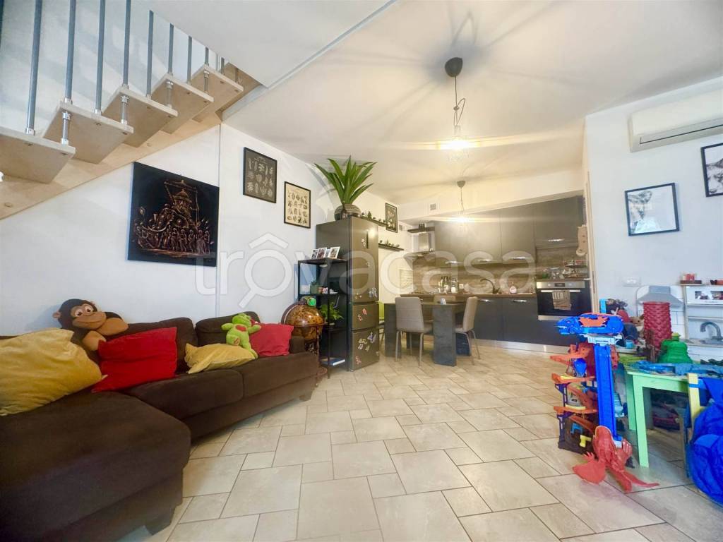 appartamento in vendita a Rosignano Marittimo in zona Vada