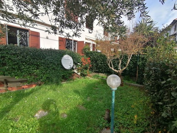 casa indipendente in vendita a Rosignano Marittimo