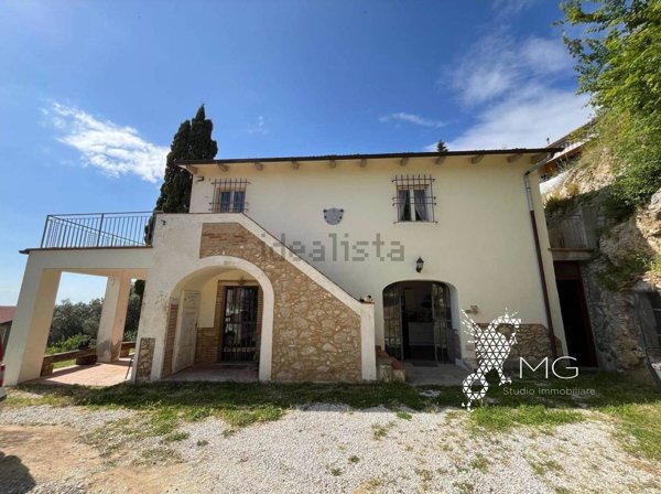 casa indipendente in vendita a Rosignano Marittimo