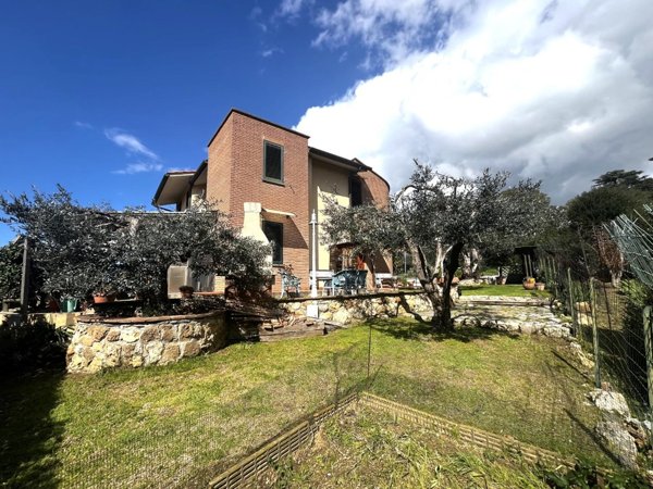 casa indipendente in vendita a Rosignano Marittimo