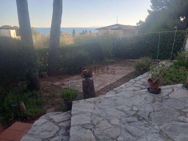 appartamento in vendita a Rosignano Marittimo in zona Castiglioncello