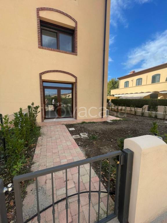 appartamento in vendita a Rosignano Marittimo in zona Vada