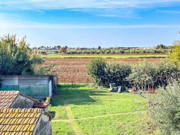 appartamento in vendita a Rosignano Marittimo in zona Vada