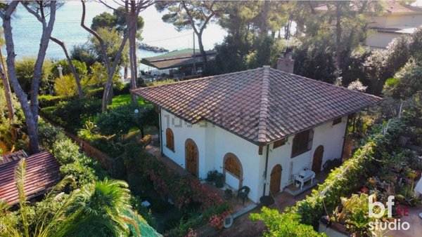 casa indipendente in vendita a Rosignano Marittimo in zona Castiglioncello