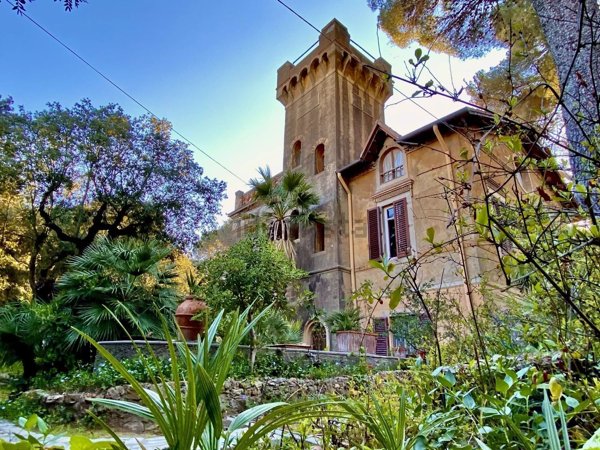 casa indipendente in vendita a Rosignano Marittimo in zona Castiglioncello