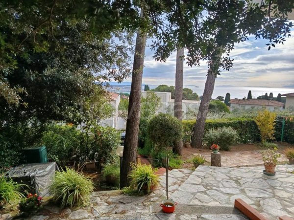 appartamento in vendita a Rosignano Marittimo in zona Castiglioncello