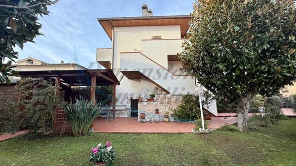 appartamento in vendita a Rosignano Marittimo in zona Rosignano Solvay