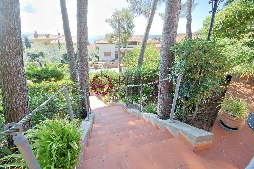 appartamento in vendita a Rosignano Marittimo in zona Castiglioncello