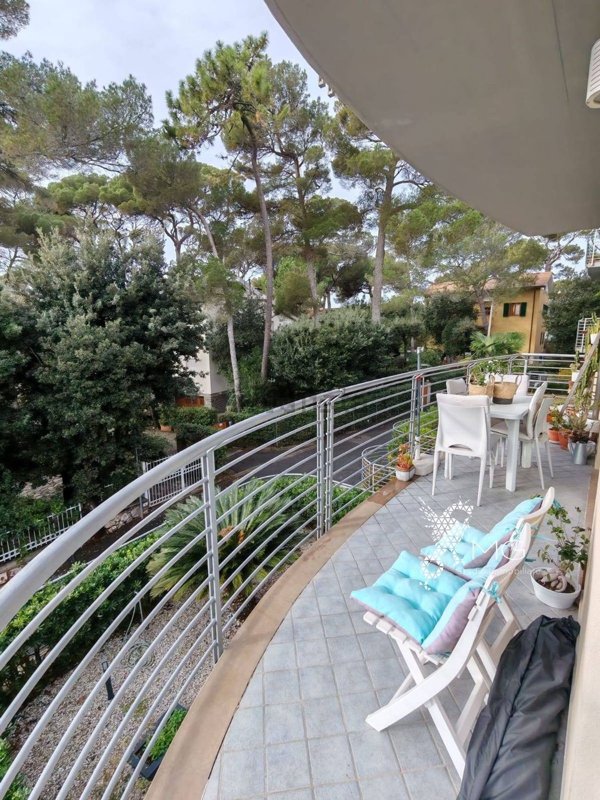 appartamento in vendita a Rosignano Marittimo in zona Castiglioncello