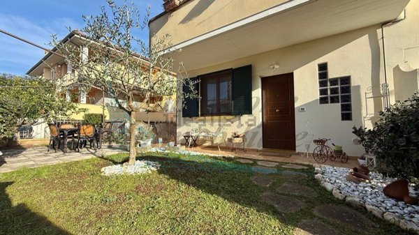 appartamento in vendita a Rosignano Marittimo in zona Rosignano Solvay