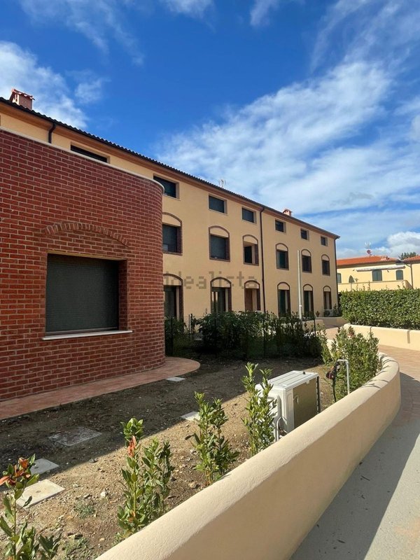 appartamento in vendita a Rosignano Marittimo in zona Vada