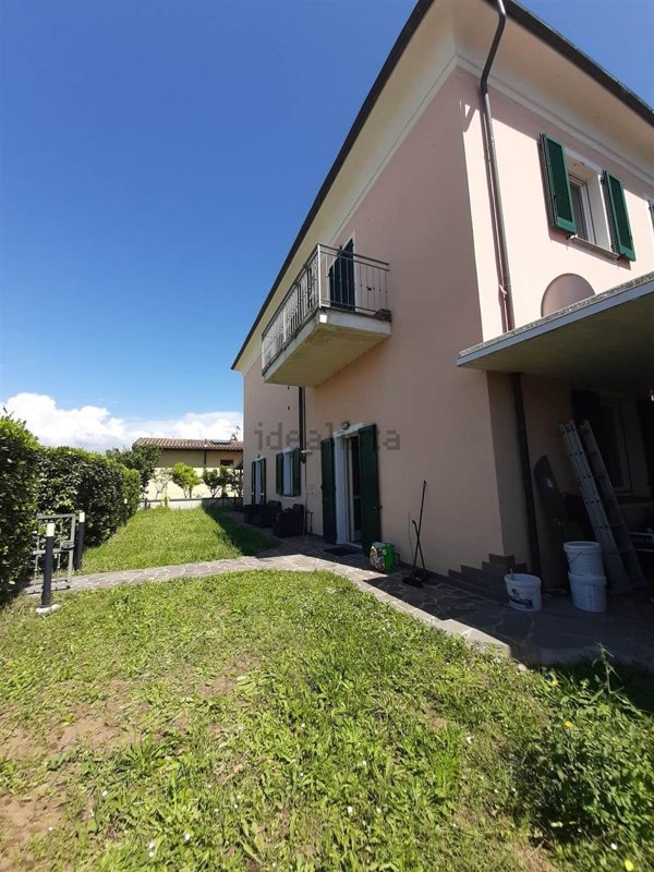 appartamento in vendita a Rosignano Marittimo in zona Vada