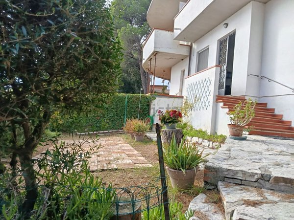 appartamento in vendita a Rosignano Marittimo in zona Castiglioncello