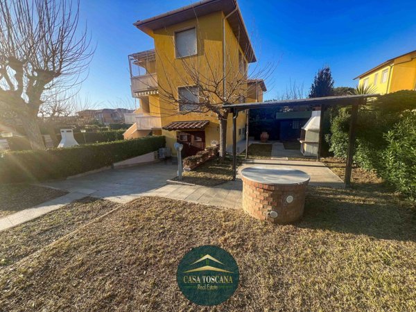 appartamento in vendita a Rosignano Marittimo in zona Vada