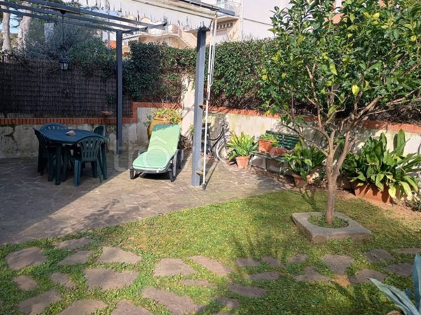 appartamento in vendita a Rosignano Marittimo in zona Castiglioncello