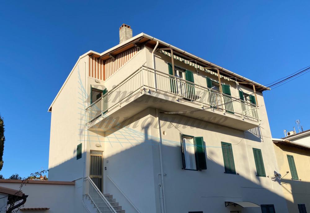 appartamento in vendita a Rosignano Marittimo in zona Castiglioncello