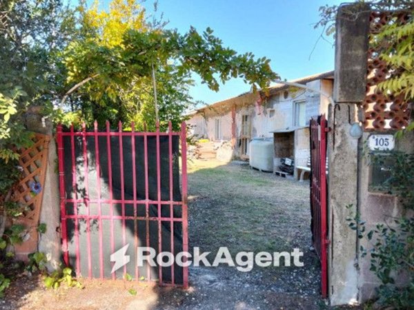 casale in vendita a Rosignano Marittimo