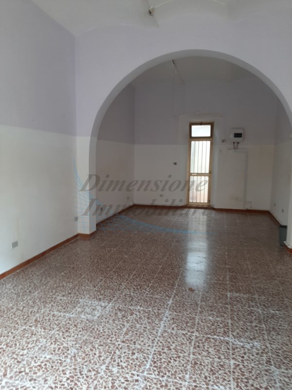 locale commerciale in vendita a Rosignano Marittimo in zona Vada