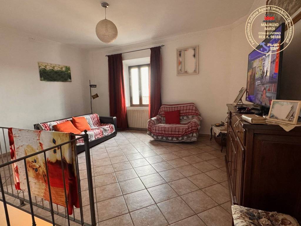 casa indipendente in vendita a Rosignano Marittimo