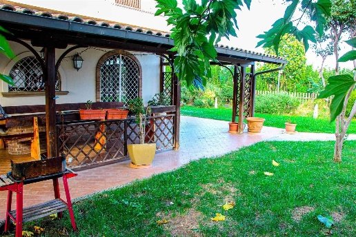 appartamento in vendita a Rosignano Marittimo in zona Vada