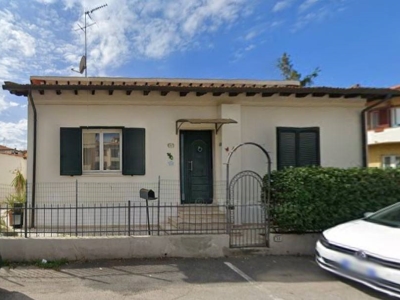 appartamento in vendita a Rosignano Marittimo in zona Vada