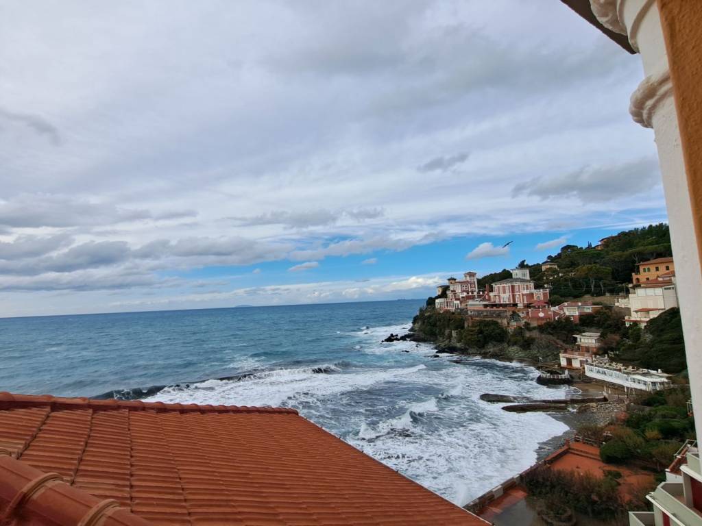 appartamento in vendita a Rosignano Marittimo in zona Castiglioncello