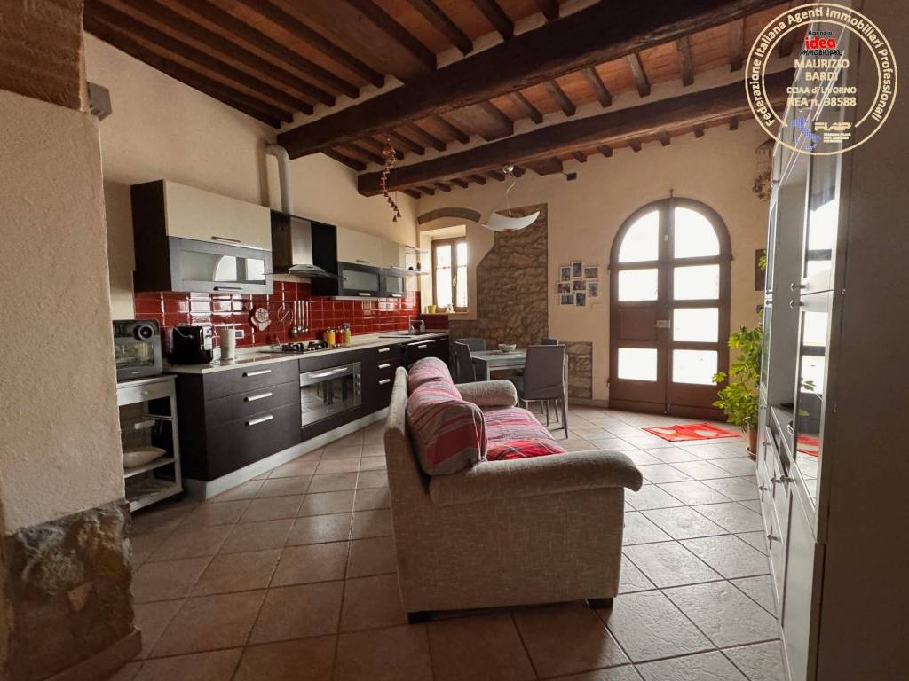 casa indipendente in vendita a Rosignano Marittimo