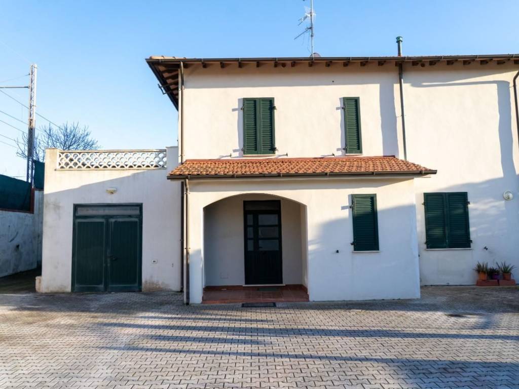 casa indipendente in vendita a Rosignano Marittimo in zona Castiglioncello