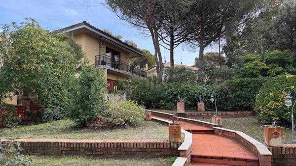 appartamento in vendita a Rosignano Marittimo in zona Castiglioncello