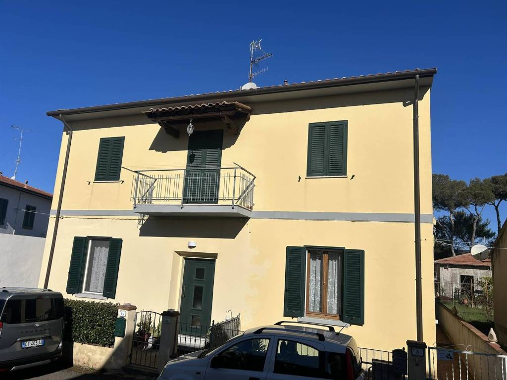 appartamento in vendita a Rosignano Marittimo in zona Rosignano Solvay