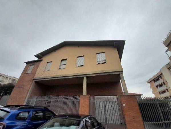 locale commerciale in vendita a Rosignano Marittimo in zona Rosignano Solvay