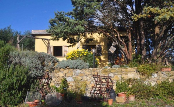 negozio in vendita a Rosignano Marittimo in zona Nibbiaia