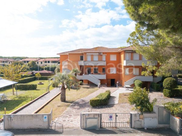 appartamento in vendita a Rosignano Marittimo in zona Vada