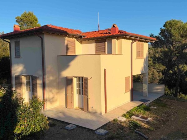 casa indipendente in vendita a Rosignano Marittimo in zona Nibbiaia