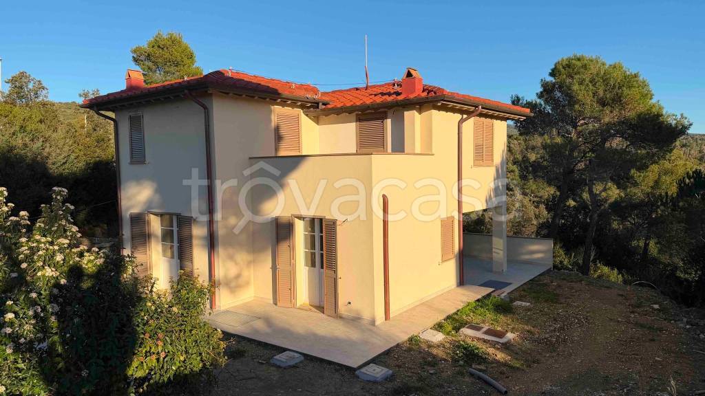 casa indipendente in vendita a Rosignano Marittimo in zona Castiglioncello