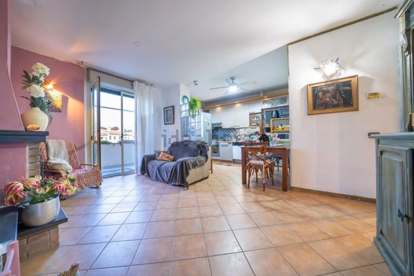 appartamento in vendita a Rosignano Marittimo in zona Rosignano Solvay