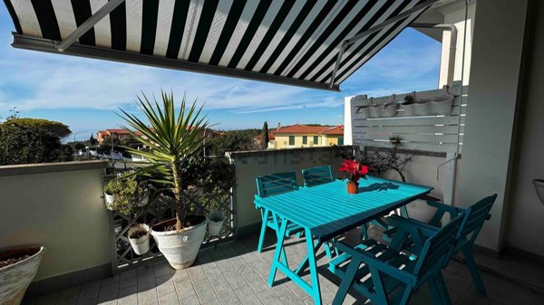 appartamento in vendita a Rosignano Marittimo in zona Castiglioncello