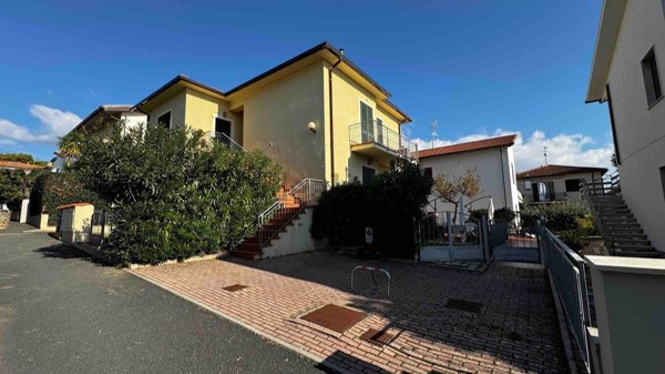 appartamento in vendita a Rosignano Marittimo in zona Castiglioncello