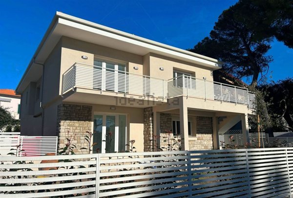 appartamento in vendita a Rosignano Marittimo in zona Castiglioncello