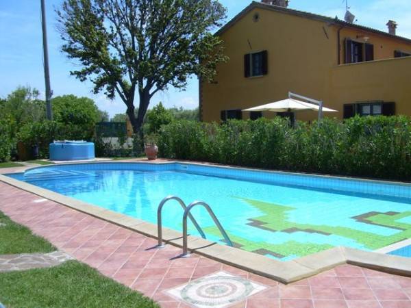 casa indipendente in vendita a Rosignano Marittimo in zona Vada