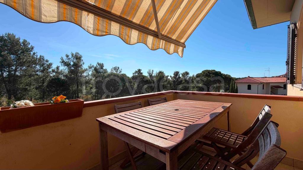 appartamento in vendita a Rosignano Marittimo in zona Castiglioncello